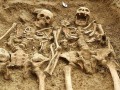 دست در دست هم پس از ۷۰۰ سال (+تصاویر)