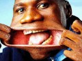 مردي عجيب با گشادترين دهان جهان!+عکس