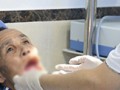 تلاش پزشکان برای مداوای مردی که گرگ دهانش را درید+عکس(۱۲+)