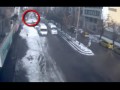 مردی که در خیابان زیر برف مدفون شد!   ویدئو | مرزنیوز