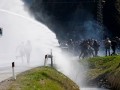اتریش: درگیری آنارشیست های خشونت طلب با پلیس | ان اس استادیز