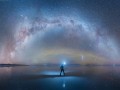 انعکاس کهکشان راه شیری در بزرگترین سطح نمکی زمین توسط دانیل کردان