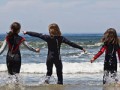 چگونه از کودکان در ساحل دریا مراقبت کنیم | pHow.ir