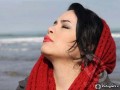 بوسه های آتشین بر گونه‌ی ملیکا شریفی نیا! + عکس
